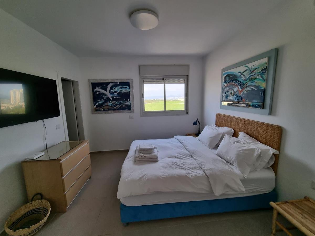 Beachfront Gallery Акра Екстериор снимка