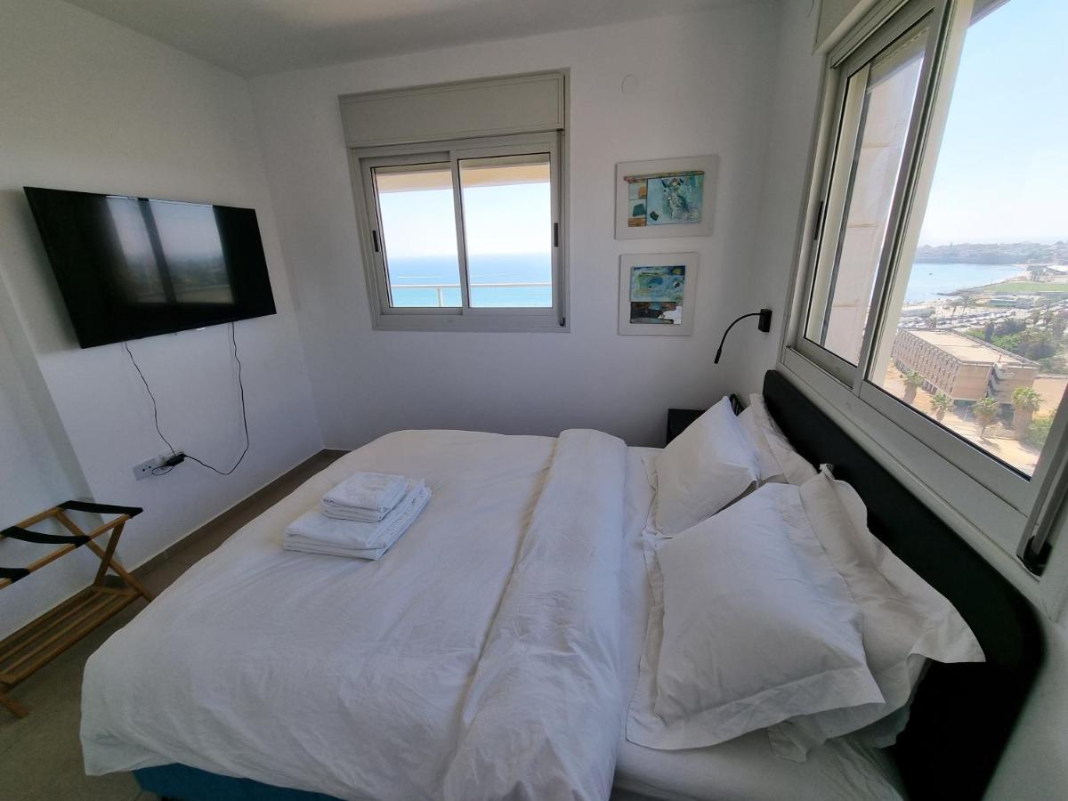 Beachfront Gallery Акра Екстериор снимка