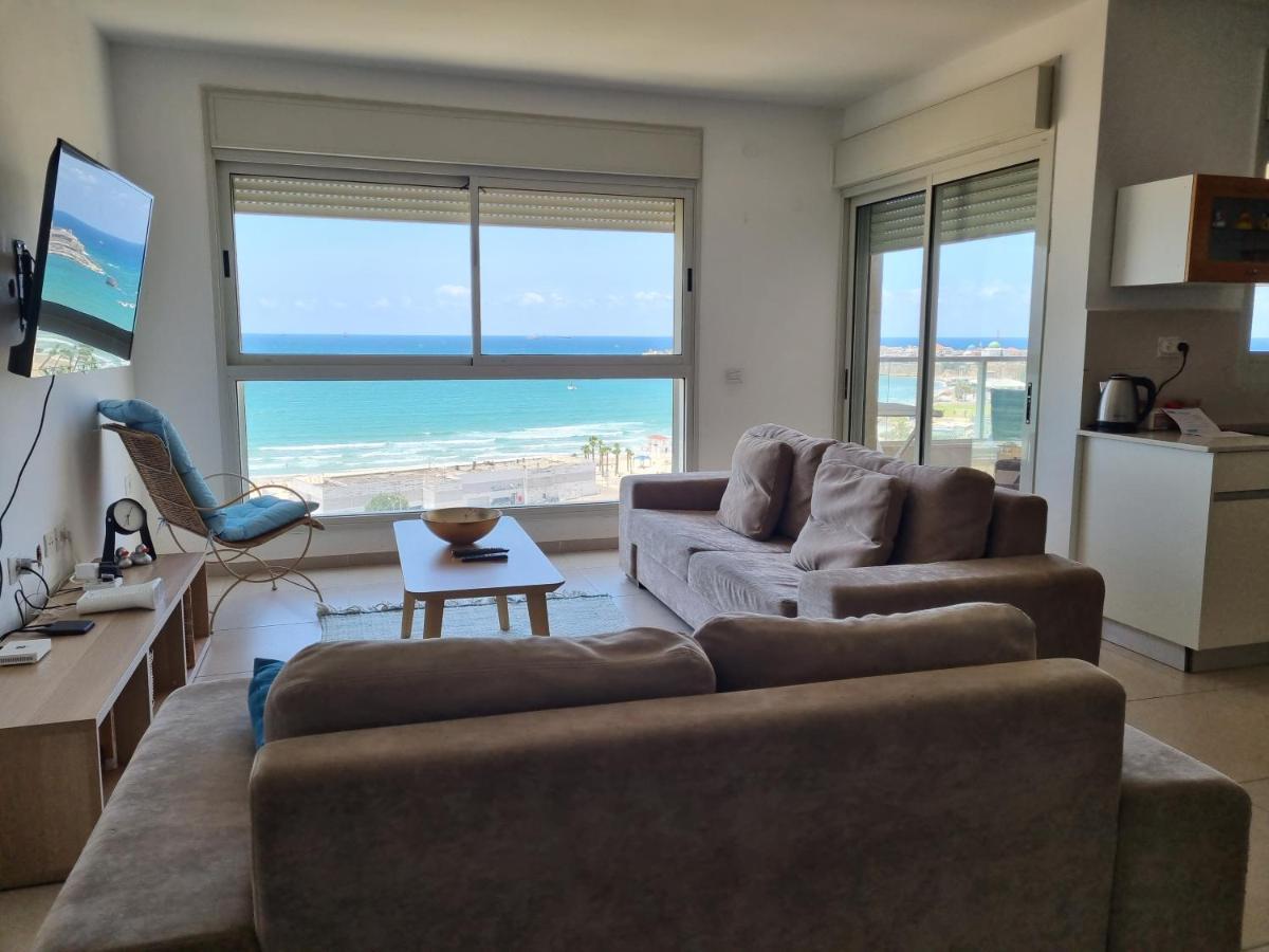 Beachfront Gallery Акра Екстериор снимка
