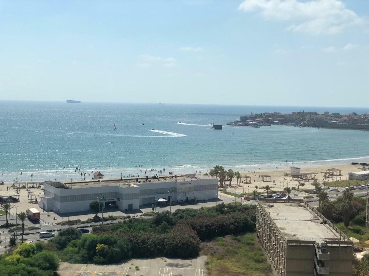 Beachfront Gallery Акра Екстериор снимка
